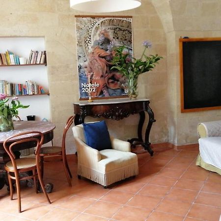 Le Volte Di San Leonardo Apartment Lecce Exterior photo